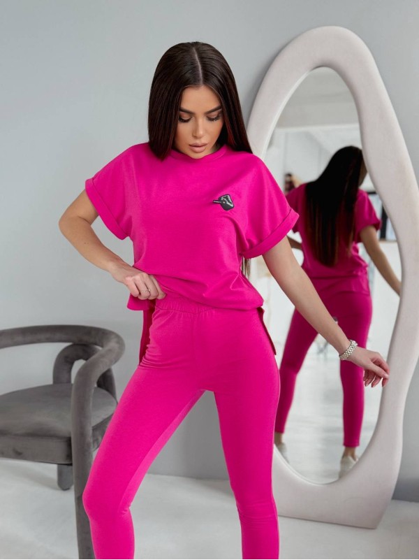 Жіночий повсякденний костюм (футболка+лосини) малинового кольору 32639
