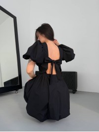 Сукня міні з відкритою спинкою чорного кольору 32658