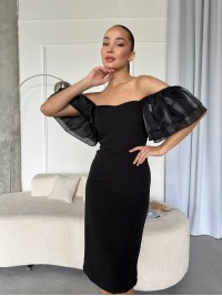 Вечірня сукня міді з ажурним рукавом чорного кольору 32659