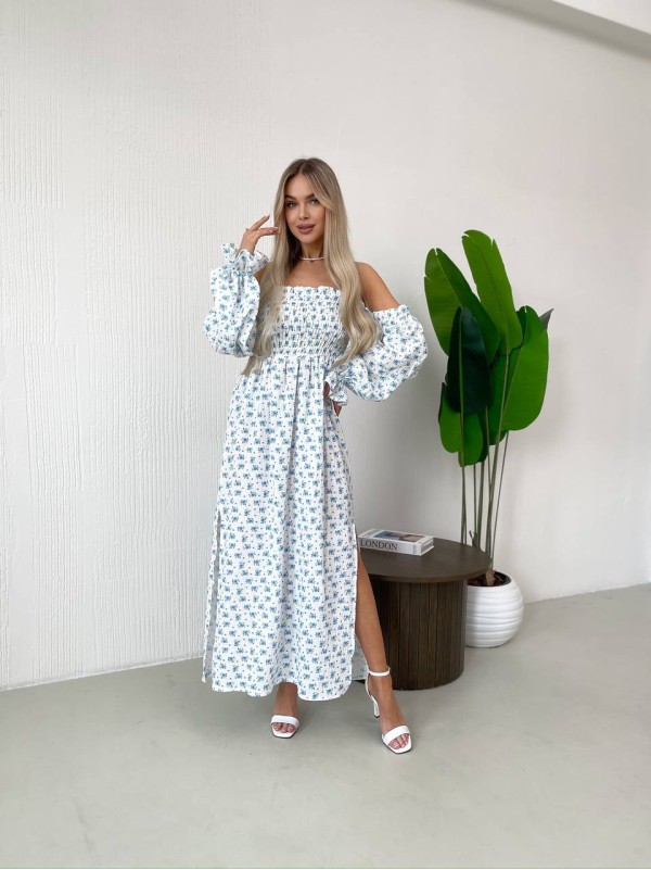 Довга муслінова сукня в блакитну квітку молочного кольору 32692