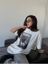 Базова футболка з написом молочного кольору 32712