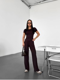 Жіночий легкий прогулянковий костюм коричневого кольору 32719