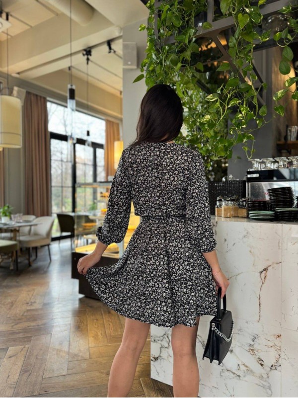 Сукня з поясом чорного кольору 32725