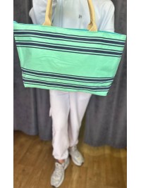 Жіноча містка сумка на плече зеленого кольору 32746