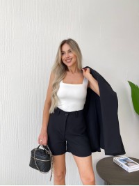 Класичний жіночий костюм (шорти+піджак) чорного кольору 32777