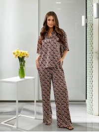 Жіночий шовковий костюм із блузою коричневого кольору 32783