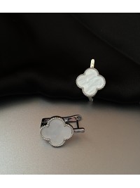 Сережки біла конюшина срібного кольору англійський замок 32810