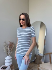 Жіноча футболка в рубчик, у смужку сiрого кольору 32845