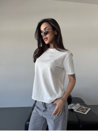 Однотонна базова футболка молочного кольору 32857
