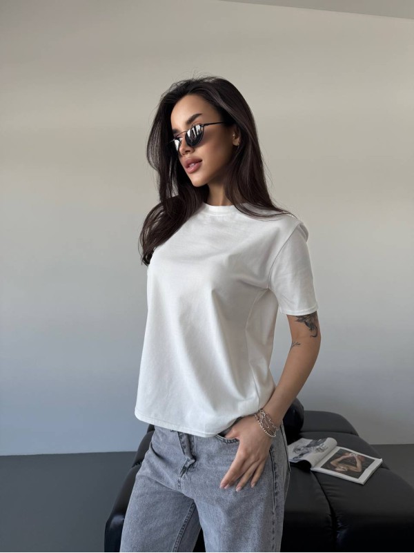 Однотонна базова футболка молочного кольору 32857