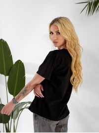 Жіноча футболка з вишивкой чорного кольору 32873