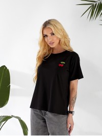 Жіноча футболка з вишивкой чорного кольору 32873