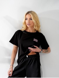 Жіноча футболка з написом чорного кольору 32876