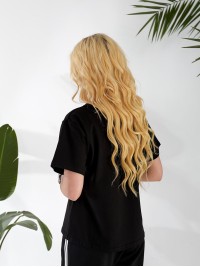 Жіноча футболка з написом чорного кольору 32876