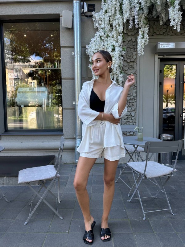 Жіночий повсякденний костюм з шортами молочного кольору 32897