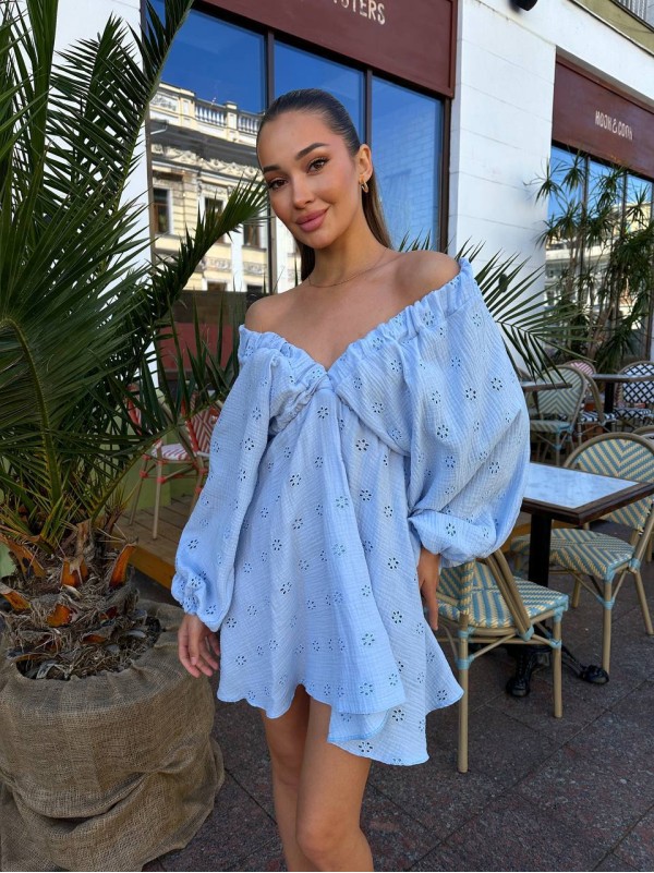 Муслинова сукня міні з рукавом блакитного кольору 32903