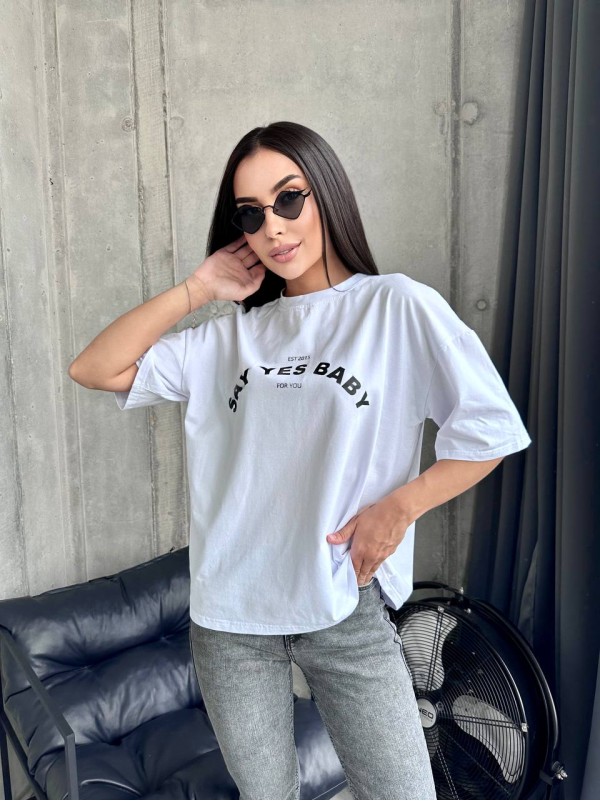 Базова жіноча футболка з написом молочного кольору 32912