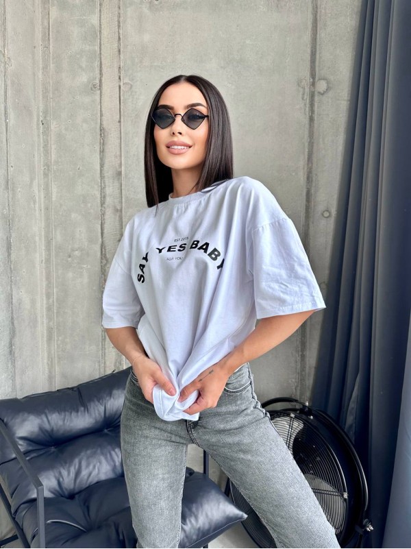 Базова жіноча футболка з написом молочного кольору 32912