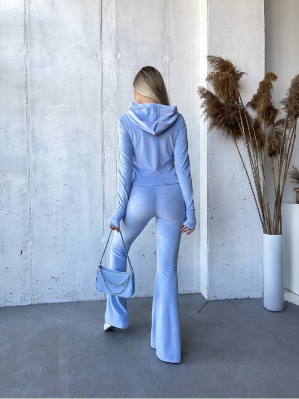 Велюровий жіночий костюм на блискавці блакитного кольору 32916