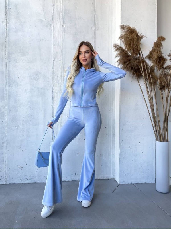 Велюровий жіночий костюм на блискавці блакитного кольору 32916