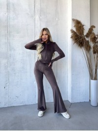 Велюровий жіночий костюм на блискавці коричневого кольору 32917