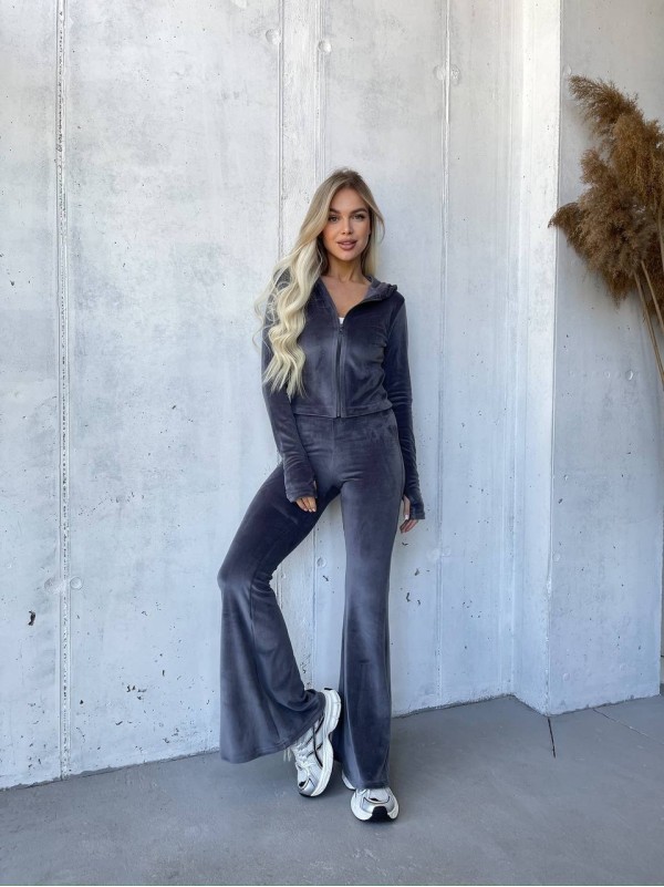 Велюровий жіночий костюм на блискавці графiтового кольору 32920