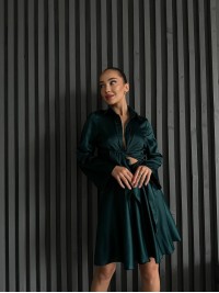 Жіночий шовковий костюм спідниця на запах+сорочка смарагдового кольору 32931