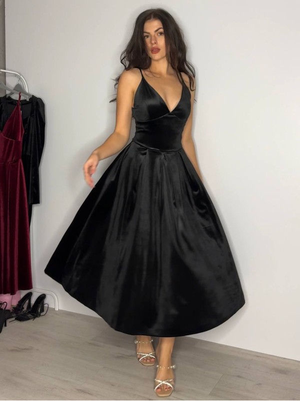 Вечірня оксамитова сукня на бретельках чорного кольору 32951
