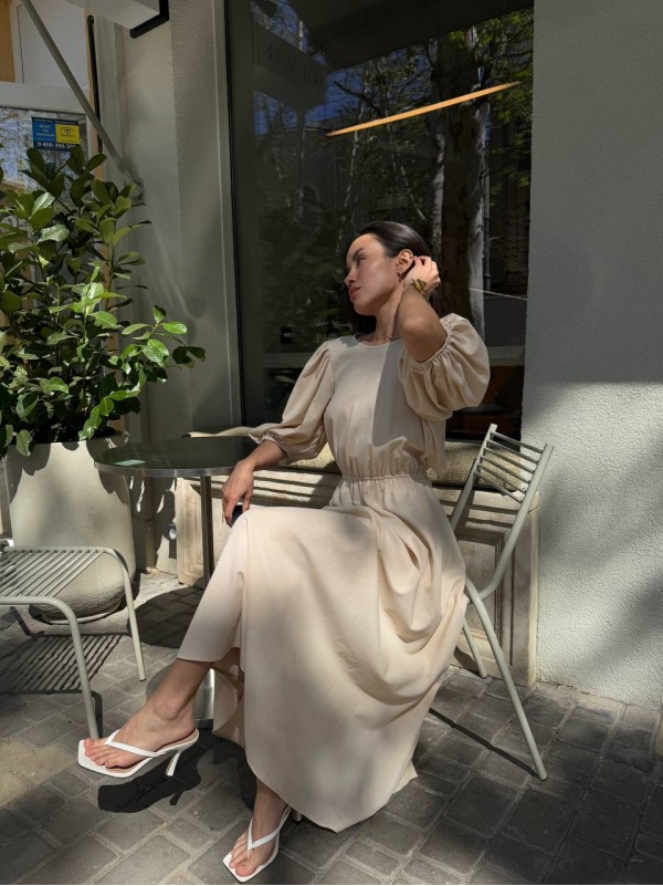 Легка сукня міді з відкритою спинкою бежевого кольору 32956