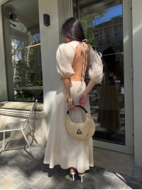 Легка сукня міді з відкритою спинкою бежевого кольору 32956