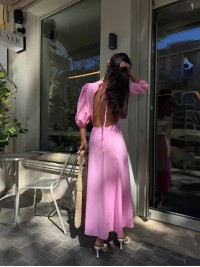 Легка сукня міді з відкритою спинкою рожевого кольору 32957