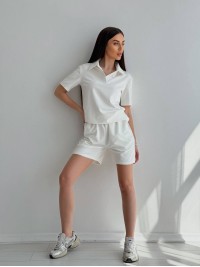 Жіночий літній костюм молочного кольору 32968