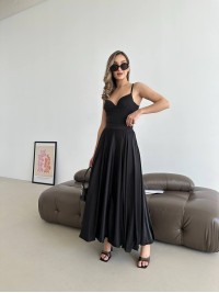 Довга шовкова спідниця чорного кольору 32980