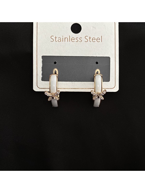 Сережки з метеликом золотого кольору 33041