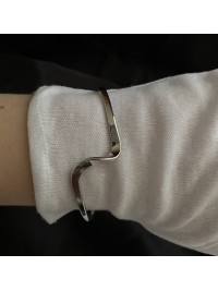 Браслет - манжет срібного кольору 33048