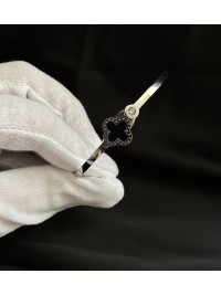 Браслет - манжет Конюшина з каменем срібного кольору 33049