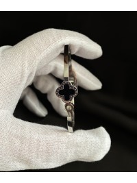 Браслет - манжет Конюшина з каменем срібного кольору 33049