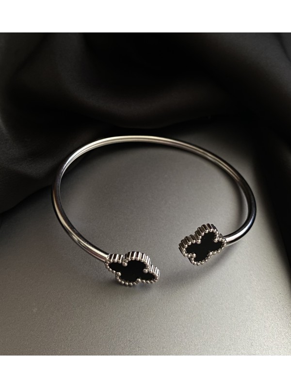 Браслет - манжет дві Конюшини срібного кольору 33051