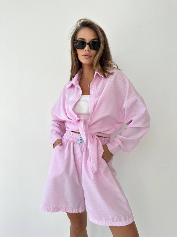 Бавовняний літній костюм в смужку рожевого кольору 33075