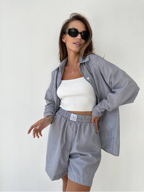 Бавовняний літній костюм в смужку сiрого кольору 33076