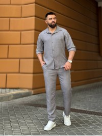 Чоловічий брючний костюм сiрого кольору 33083