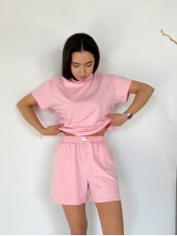 Жіночий літній костюм із шортами рожевого кольору 33096
