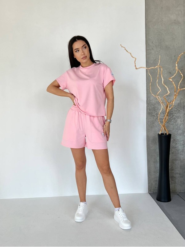 Жіночий літній костюм із шортами рожевого кольору 33096