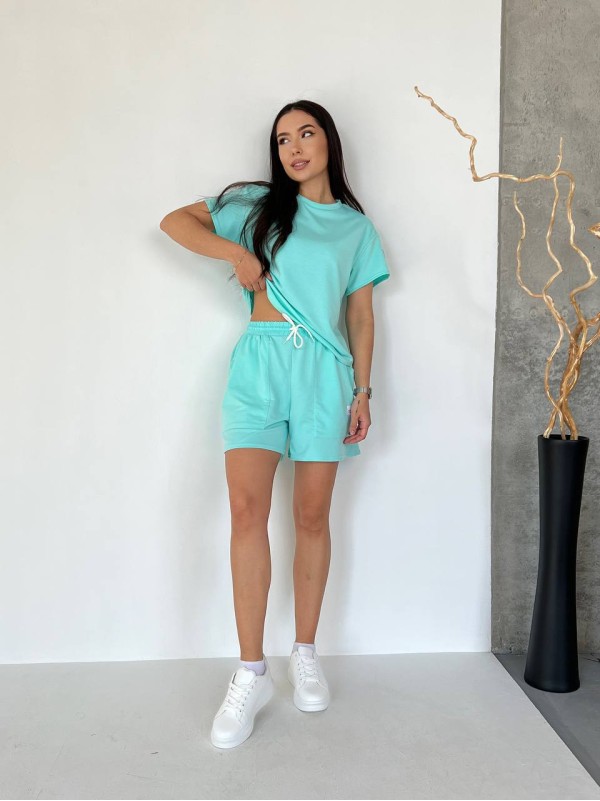 Жіночий літній костюм із шортами м'ятного кольору 33097