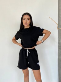 Жіночий літній костюм із шортами чорного кольору 33098