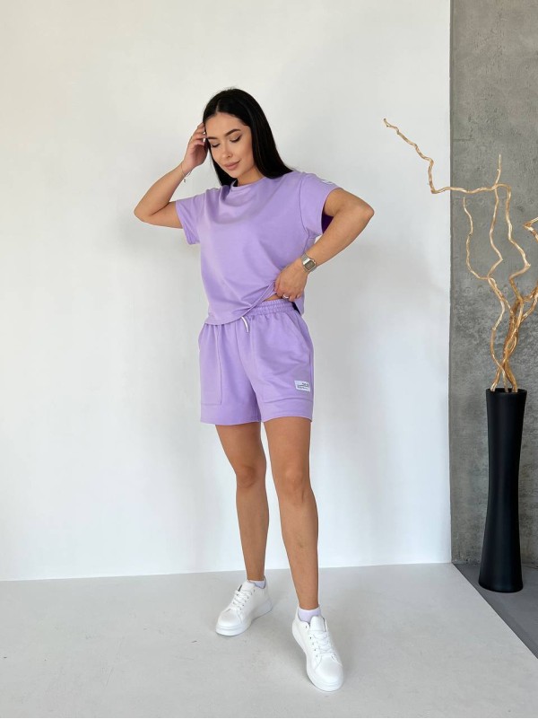 Жіночий літній костюм із шортами лавандового кольору 33099