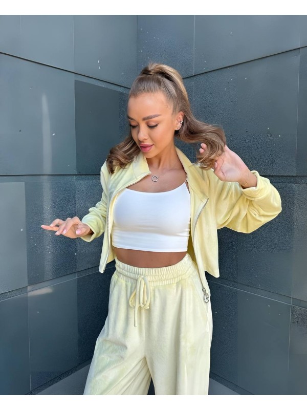 Жіночий легкий костюм на блискавці жовтого кольору 33115