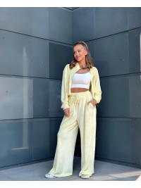 Жіночий легкий костюм на блискавці жовтого кольору 33115