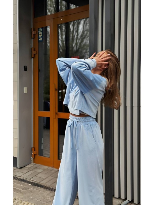 Жіночий легкий костюм на блискавці блакитного кольору 33119