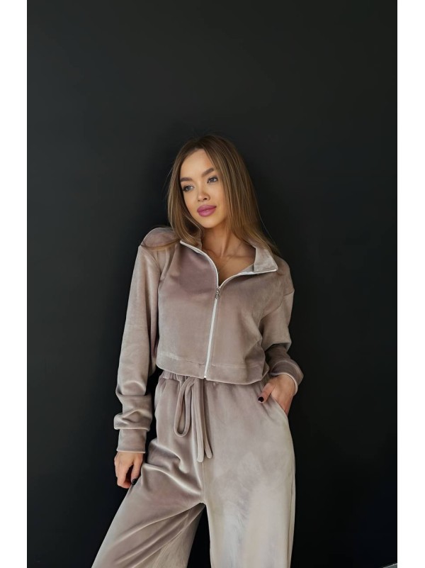 Жіночий легкий костюм на блискавці бежевого кольору 33120